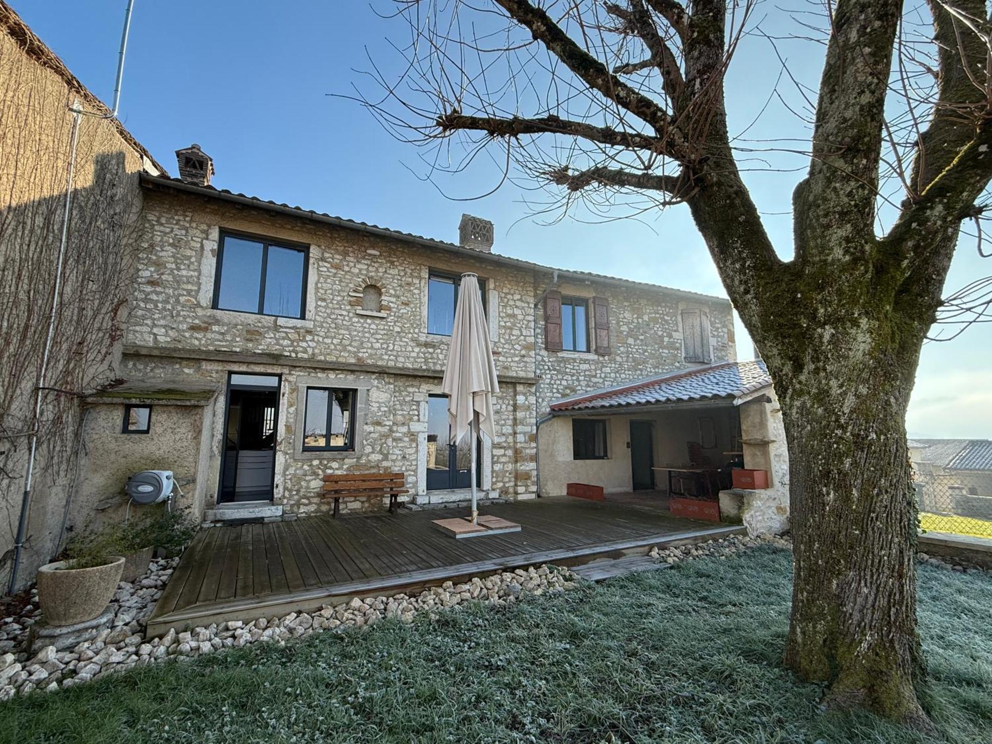 Gite Du Chateau De Treffort Treffort  Exterior photo